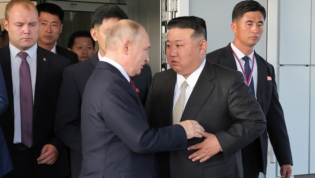 Vladimir Putin promite să consolideze relațiile comerciale și de securitate cu Coreea de Nord, evitând controlul occidental