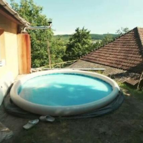 Detalii noi în cazul familiei din Cluj găsită decedată în piscina gonflabilă