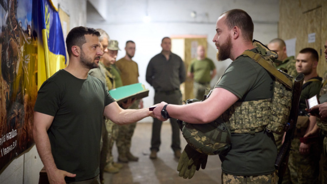 Volodimir Zelenski în vizită la Pokrovsk pentru a evalua situația pe front