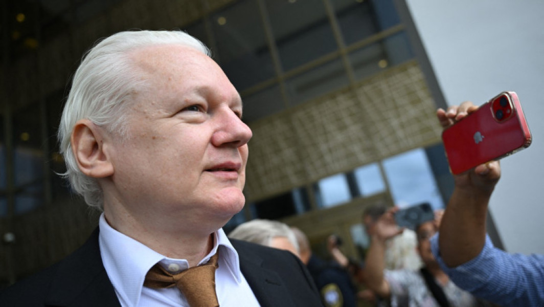 Guvernul Statelor Unite acuza fondatorul WikiLeaks, Julian Assange, de punerea oamenilor in pericol