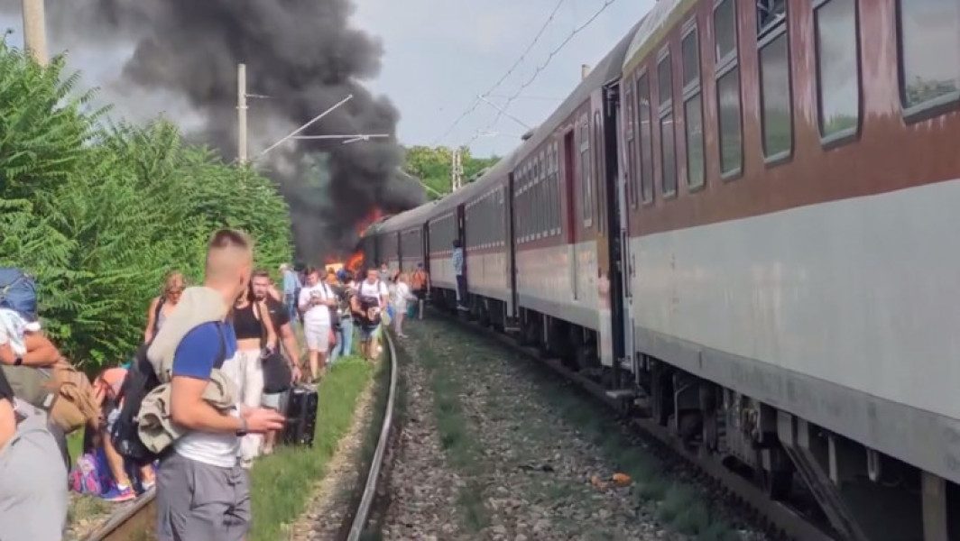 Accident tragic în Slovacia: Cinci morți și cinci răniți în urma coliziunii dintre un tren și un autobuz