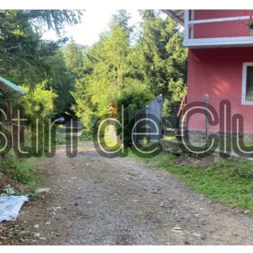 Drum strategic la Lacul Beliș, va fi blocat cu o barieră de care primăria nu știe nimic/„Ferească D-zeu de incendiu sau înec, că pompierii nu ajung”
